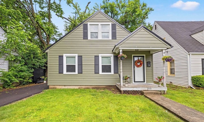 Picadome Casa | This house is a 2 bedroom(s), 1 bathrooms, located in Lexington, KY.