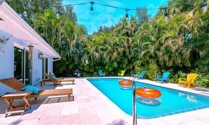Wabasso Beach Casa | This house is a 3 bedroom(s), 2 bathrooms, located in Vero Beach, FL.