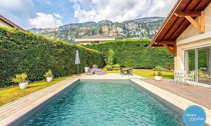 Chaparon Casa | This house is a 3 bedroom(s), 2 bathrooms, located in Doussard, Auvergne-Rhône-Alpes.