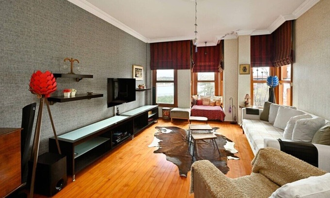 Arnavutkoy Casa | This house is a 3 bedroom(s), 2 bathrooms, located in Beşiktaş, İstanbul.