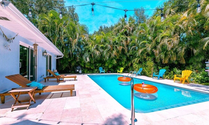 Old Orchid Casa | This house is a 3 bedroom(s), 2 bathrooms, located in Vero Beach, FL.