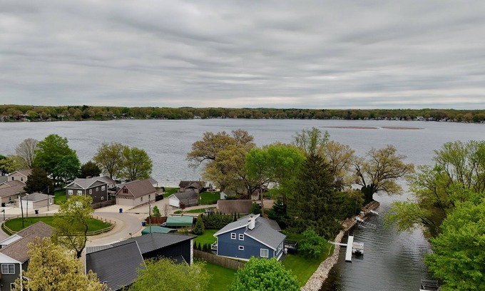 Kendall Casa | This house is a 3 bedroom(s), 2 bathrooms, located in Lawton, MI.