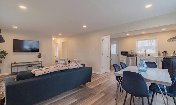 Marion Casa | This house is a 3 bedroom(s), 1 bathrooms, located in Marion, IN.