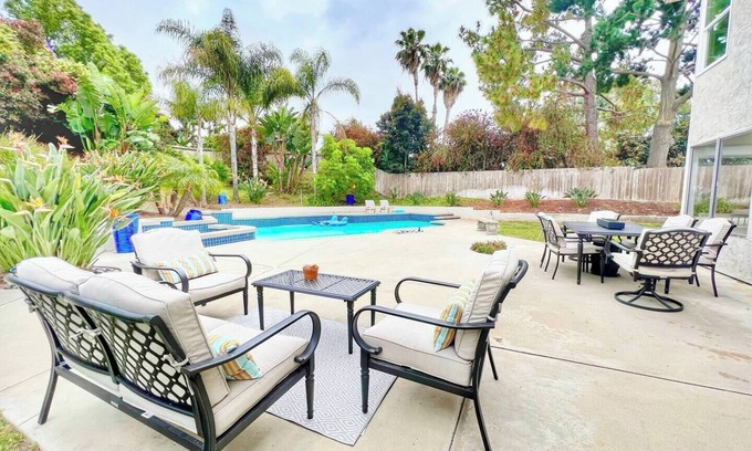 Encinitas Casa | This house is a 4 bedroom(s), 3 bathrooms, located in Encinitas, CA.