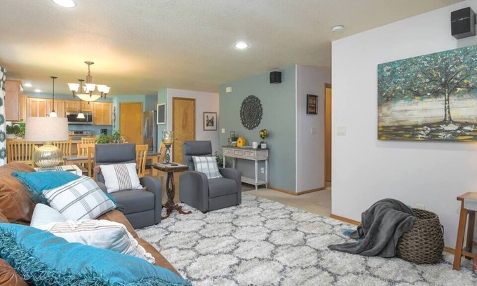 Felida Casa | This house is a 4 bedroom(s), 2.5 bathrooms, located in Vancouver, WA.