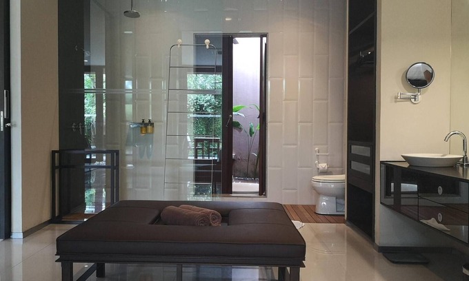 Wichit Villa | This is a Fantastic Honeymoon Exotic Villa 3 No Pet
