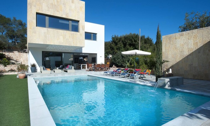 Crestatx Villa | Esta es la casa de lujo para 8 personas que estás buscando *piscina climatizada*