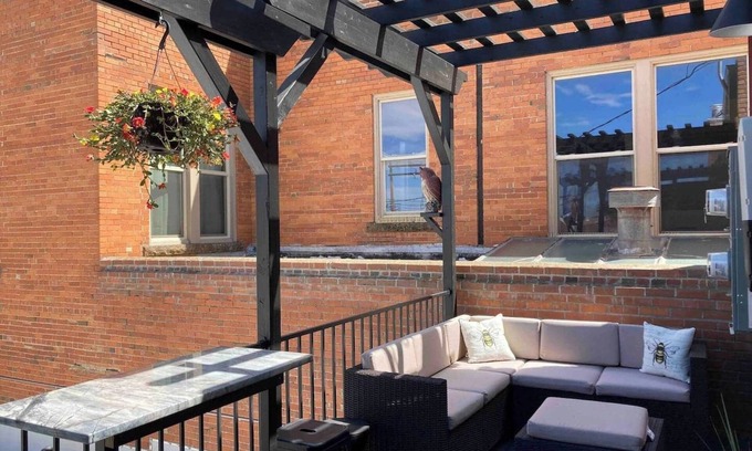 Sheridan Apartamento | This loft is a 2 bedroom(s), 2.5 bathrooms, located in Sheridan, WY.