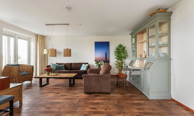 Municipality of Hellevoetsluis Apartamento | This luxurious 4-pers. apartment with unique sea view located at Cape Helius holiday park.