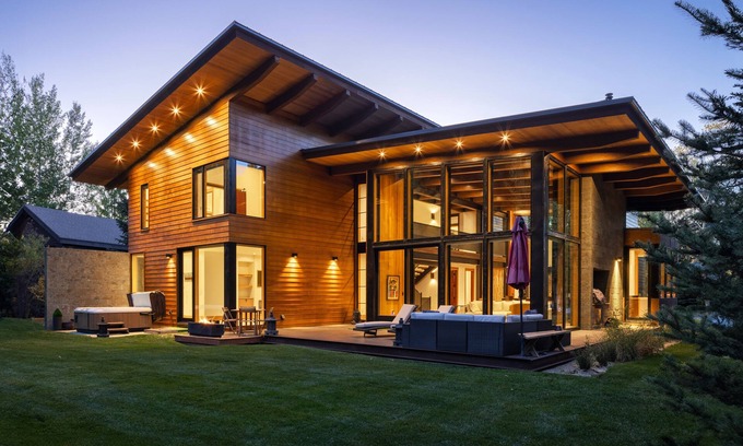 Indian Trails Casa | This modern mountain residence is located in Jackson Hole, Wyoming.