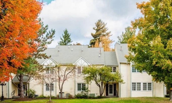 Chautauqua Condominio | This newly built, modern, 2 bedroom, 1 bathroom rental condo is located on the south end of Chautauqua Institution