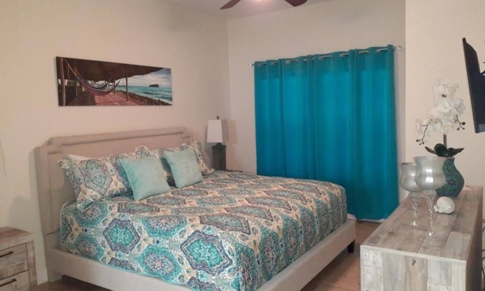 Venetian Bay Villages Casa | This one has it ALL! 2 bed/2 bath townhouse
