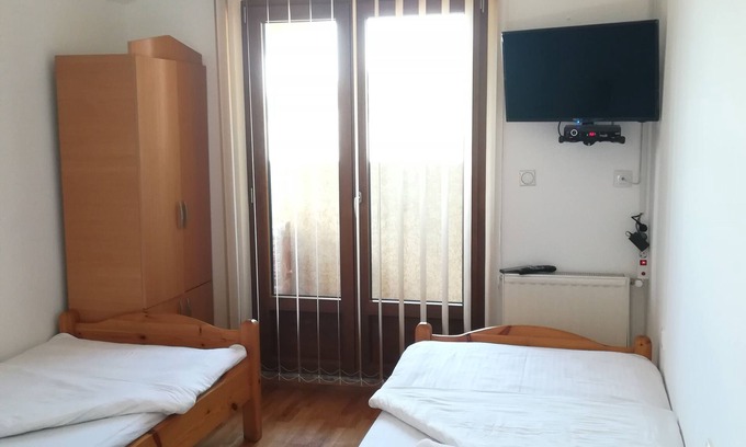 Golubac Casa | Esta propiedad tiene una de las ubicaciones mejor valoradas en Golubac!