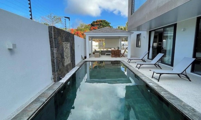 Calodyne Villa | This Stunning Modern new Villa