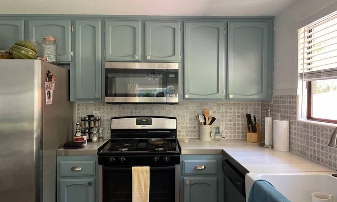 North Auburn Casa | This travel themed Room has a walk in closet, and Private bathroom
