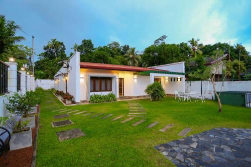 Ambalangoda Casa | Thisath Villa