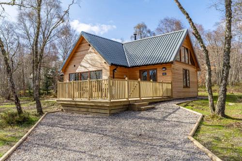 East Lewiston Casa | Thistle Lodge 22 with Hot Tub