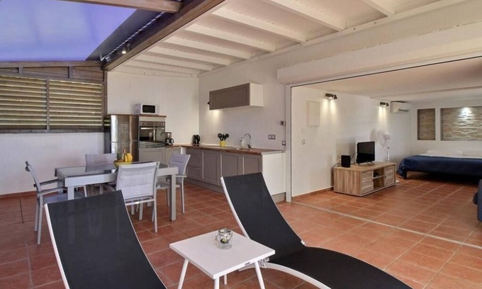Morel Apartamento | THOMANA apartment, private jacuzzi, beach 100 m away