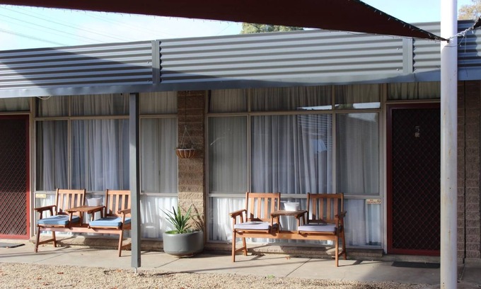 Tocumwal Hotel | Thomas Lodge Motel