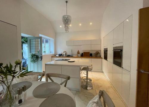 Thornton Hough Casa | Thornton House Private Country House Thornton Hough Entire House sleeps 6