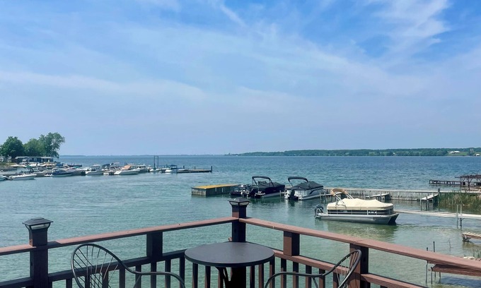 Cape Vincent Cabaña | Thousand Islands, St. Lawrence River Getaway