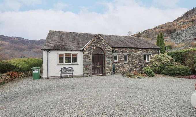 Chapel Stile Casa | Thrang View