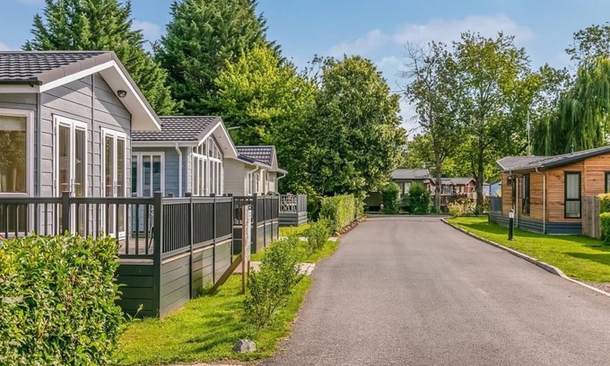 Harlow Chalet De Esquí | Three Bedrom Luxury Lodge with Hot Tub
