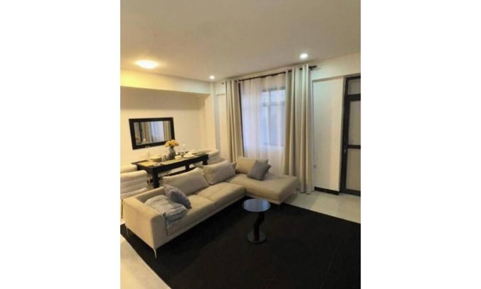 Oyster Bay Apartamento | Three-Bedroom Apartment with Balcony 1& 4