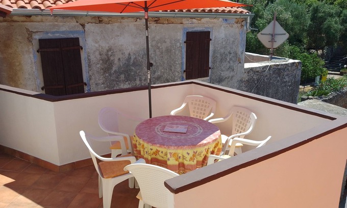 Veli Losinj Apartamento | Apartamento de tres habitaciones con una terraza Veli Losinj, Losinj (A-11495-b)