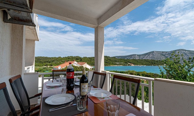 Kneza Apartamento | Apartamento de tres habitaciones en la playa Kneza, Korcula (A-10168-c)