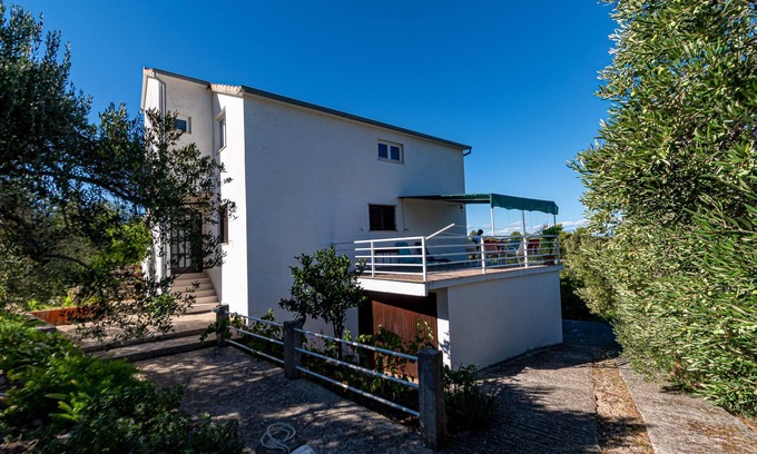 Racisce Apartamento | Apartamento de tres habitaciones con terraza y vista al mar Racisce, Korcula (A-20001-a)
