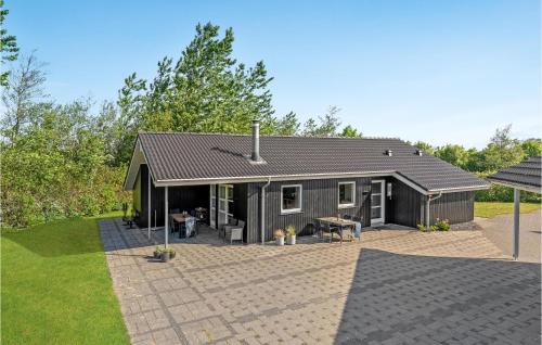Skaven Strand Casa | Three-Bedroom Holiday Home In Tarm