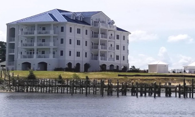 Roper Condominio | Three Bedroom Luxury Condo, Waterside Resort (2048815)
