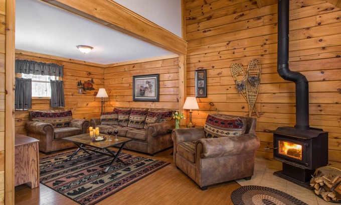 Jeffersonville Cabina | Three-Bedroom Wilderness Cabin near Smuggler's Notch