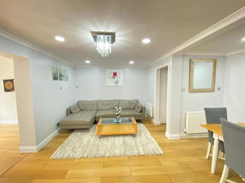 Windsor Apartamento | Three bedrooms house in Windsor