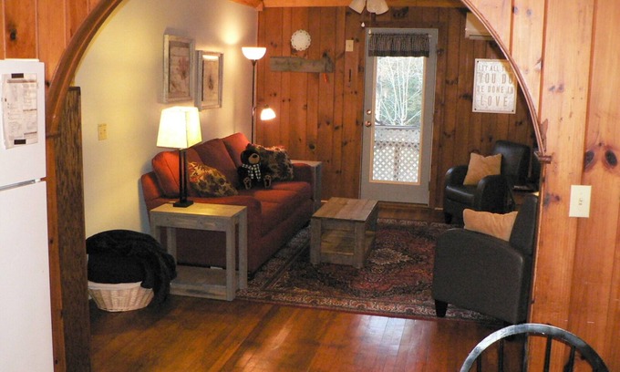 Flat Rock Cabaña | Three Cub Cottage in historic Flat Rock