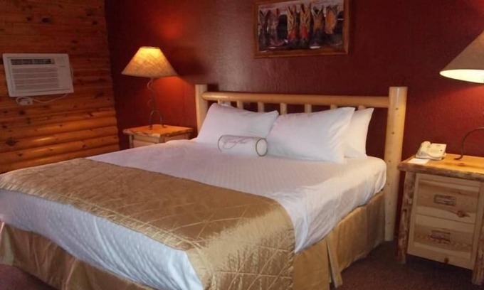 Kohls Ranch Complejo | Three Great Units! Near Hiking Trails, Horseback Riding, & Museums