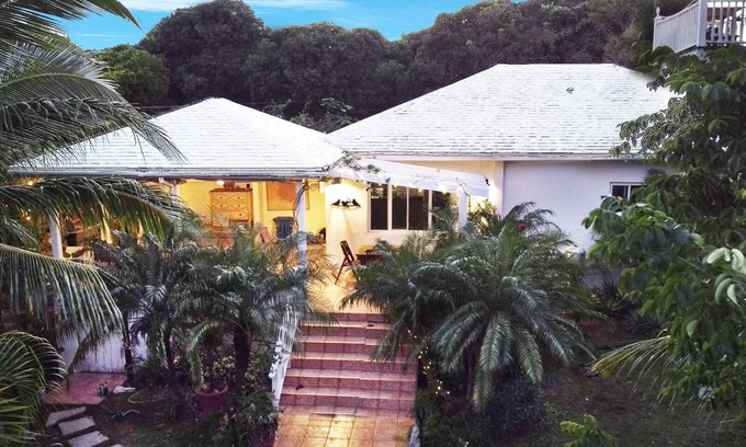 Dunmore Town Casa | Three Little Birds Villa- Harbour Island Private Home with 2 studio suites