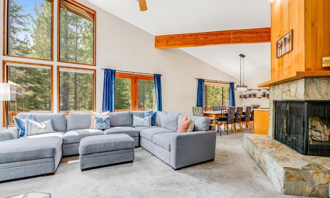 Black Butte Ranch Casa | Three Sisters Hideaway