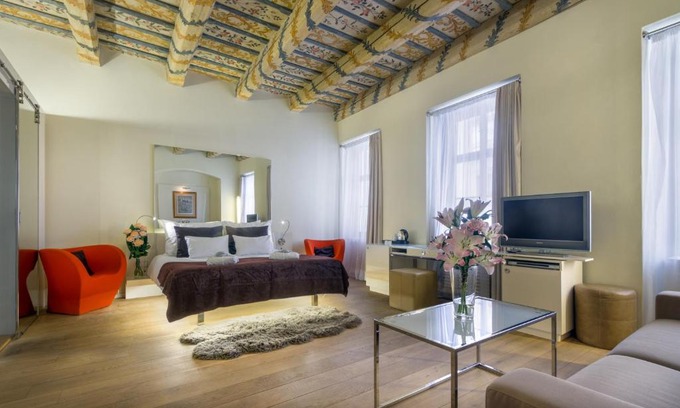 Hradcany Hotel | Three Storks
