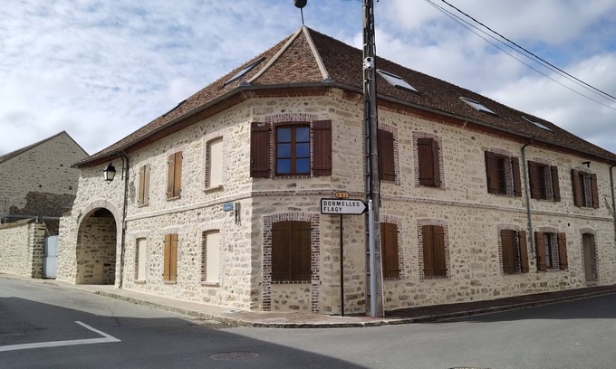 Thoury-Ferottes Apartamento | Three Suites at La Boule d'Or