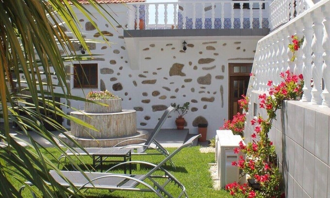 Mozelos Apartamento | Threshing Floor Loft