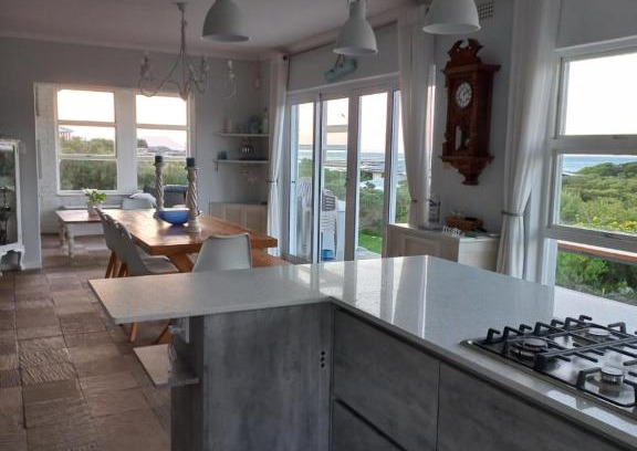 Betty's Bay Casa | Thundering waves