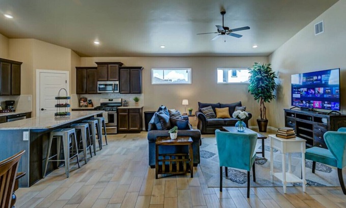 Las Cruces Casa | Thurston · New Desert Oasis - Relax and Enjoy