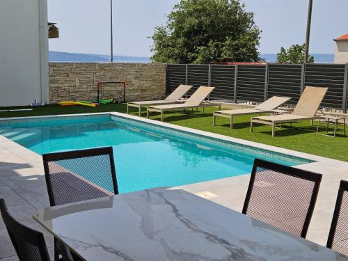Kastel Gomilica Villa | TI Amo Holiday House with heathed pool