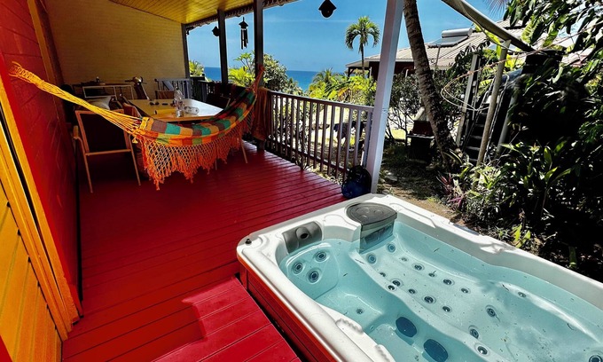 Bouillante Apartamento | Ti Kaz Coco Jungle Jacuzzi & sea view