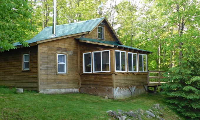 Lake Desolation Cabaña | Timber Wolf Lodge Cabin