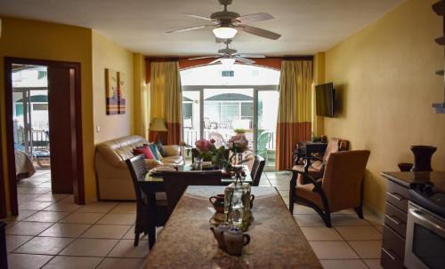Marina Mazatlán Apartamento | Tiara Sands 302