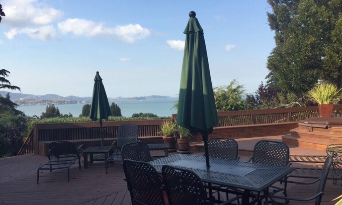 Tiburon Casa | Tiburon, CA 4BR casa en pvt. carril con vistas de SF Bay