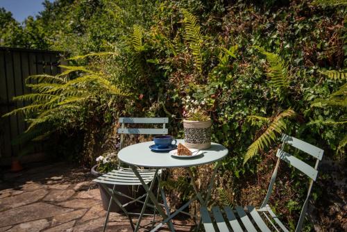 Kingsbridge Casa | Tickell Cottage